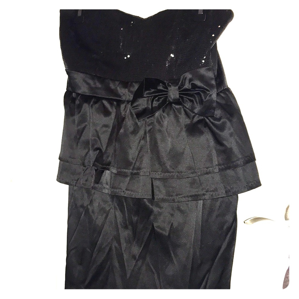 Strapless dress